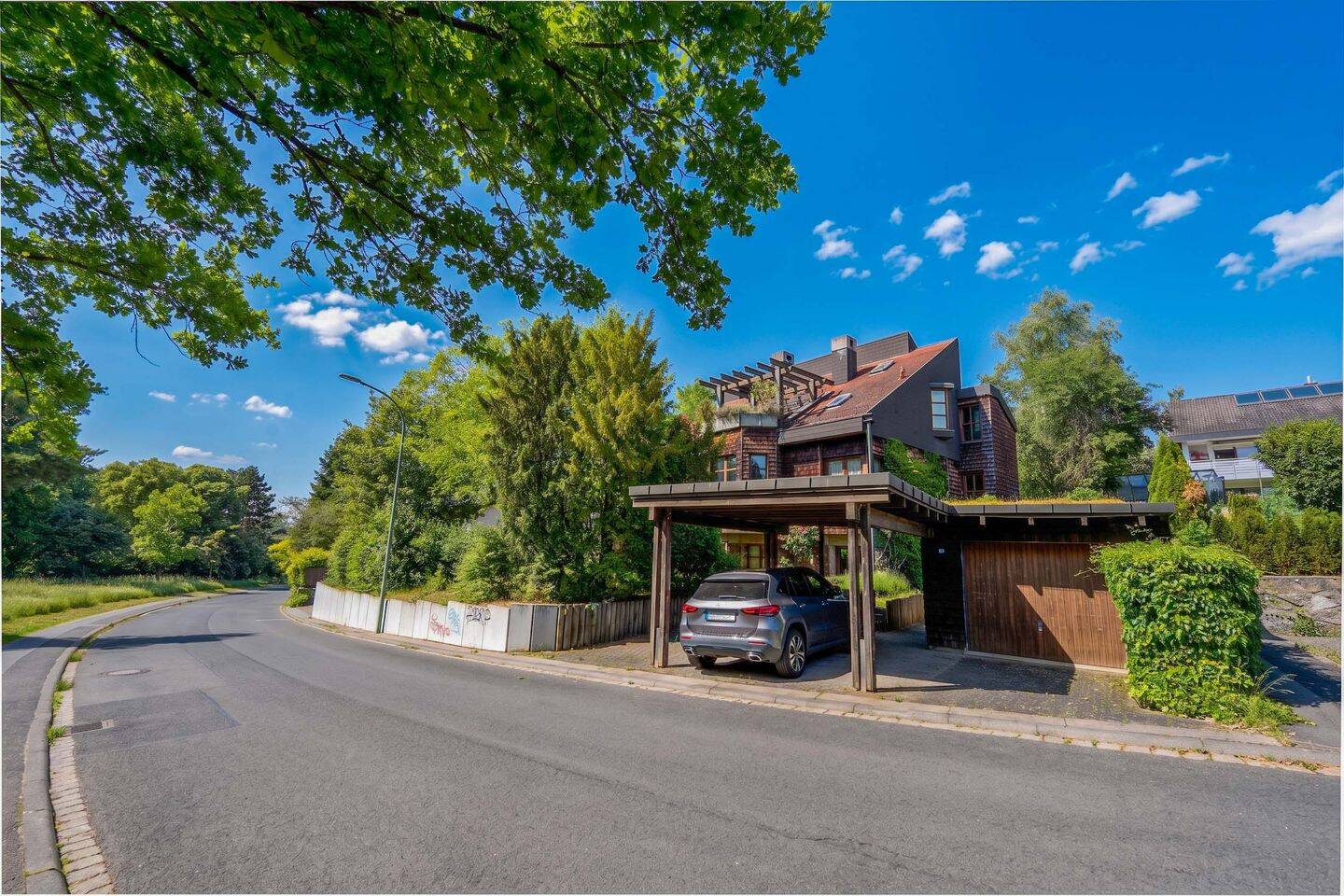 Einzigartiges Dreifamilienhaus – wo Wohnen, Arbeiten & Generationen zusammenfinden, 97084 Würzburg (Heidingsfeld Heuchelhof Rottenbauer)