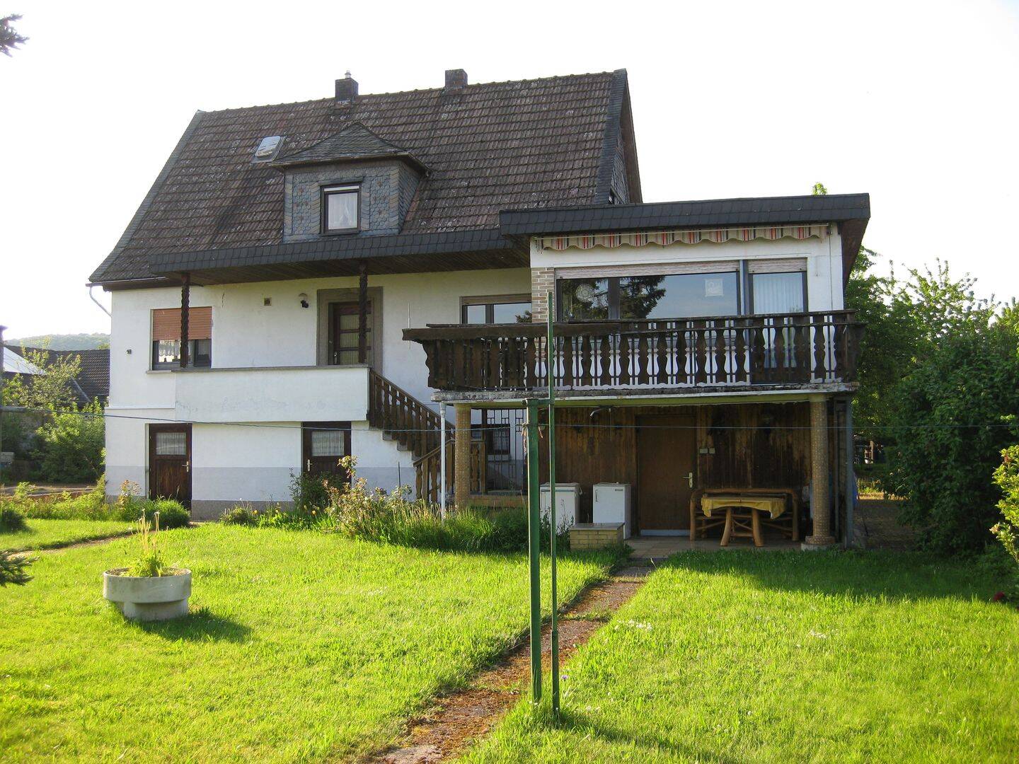 Charmantes Einfamilienhaus mit großem Grundstück in ruhiger Wohnlage, 35108 Allendorf (Eder)