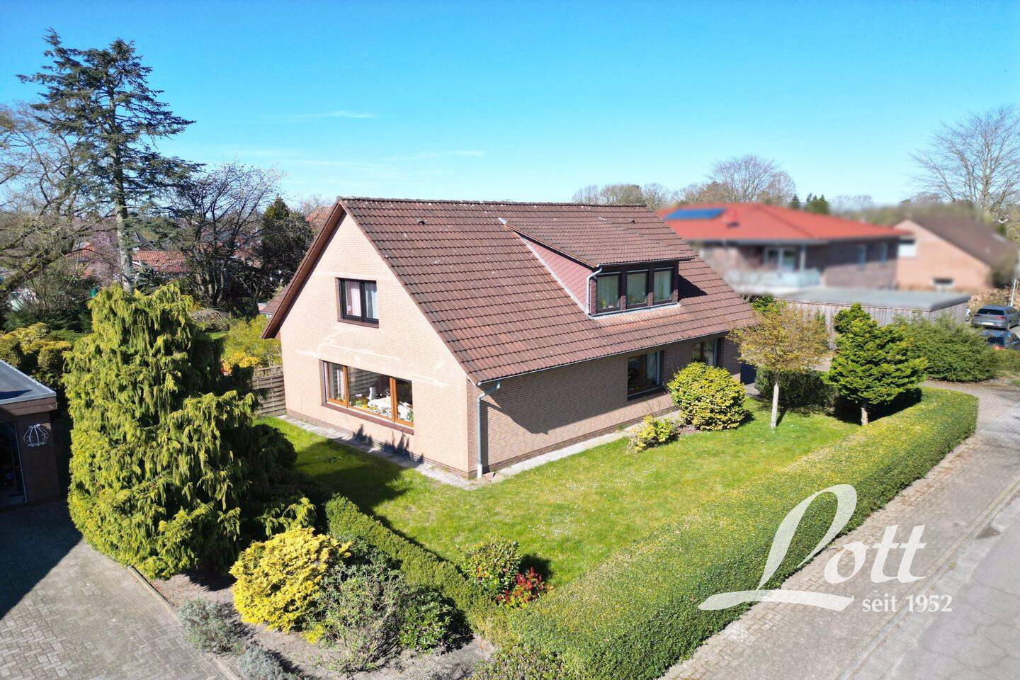 +++ Beste Zentrumslage – geräumiges ZFH mit viel Platz für Familie und Hobbies! +++, 26689 Apen