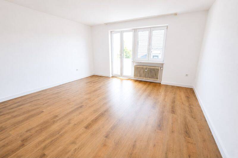 Gemütliches Apartment mit Balkon – Mü.-Moosach, 80992 München (Moosach Neuhausen-Nymphenburg Pasing-Obermenzing)