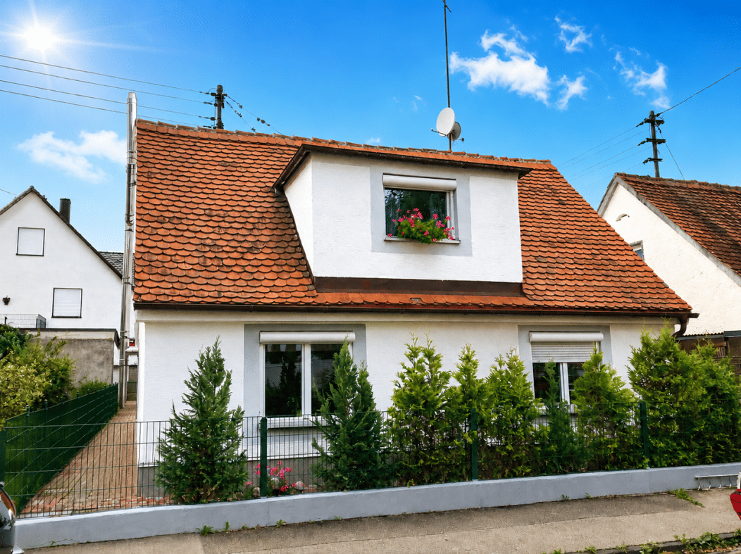 Kleines Familienglück – Liebevoll gepflegtes Einfamilienhaus mit fünf Zimmern, 86156 Augsburg (Bärenkeller Kriegshaber Oberhausen Pfersee)