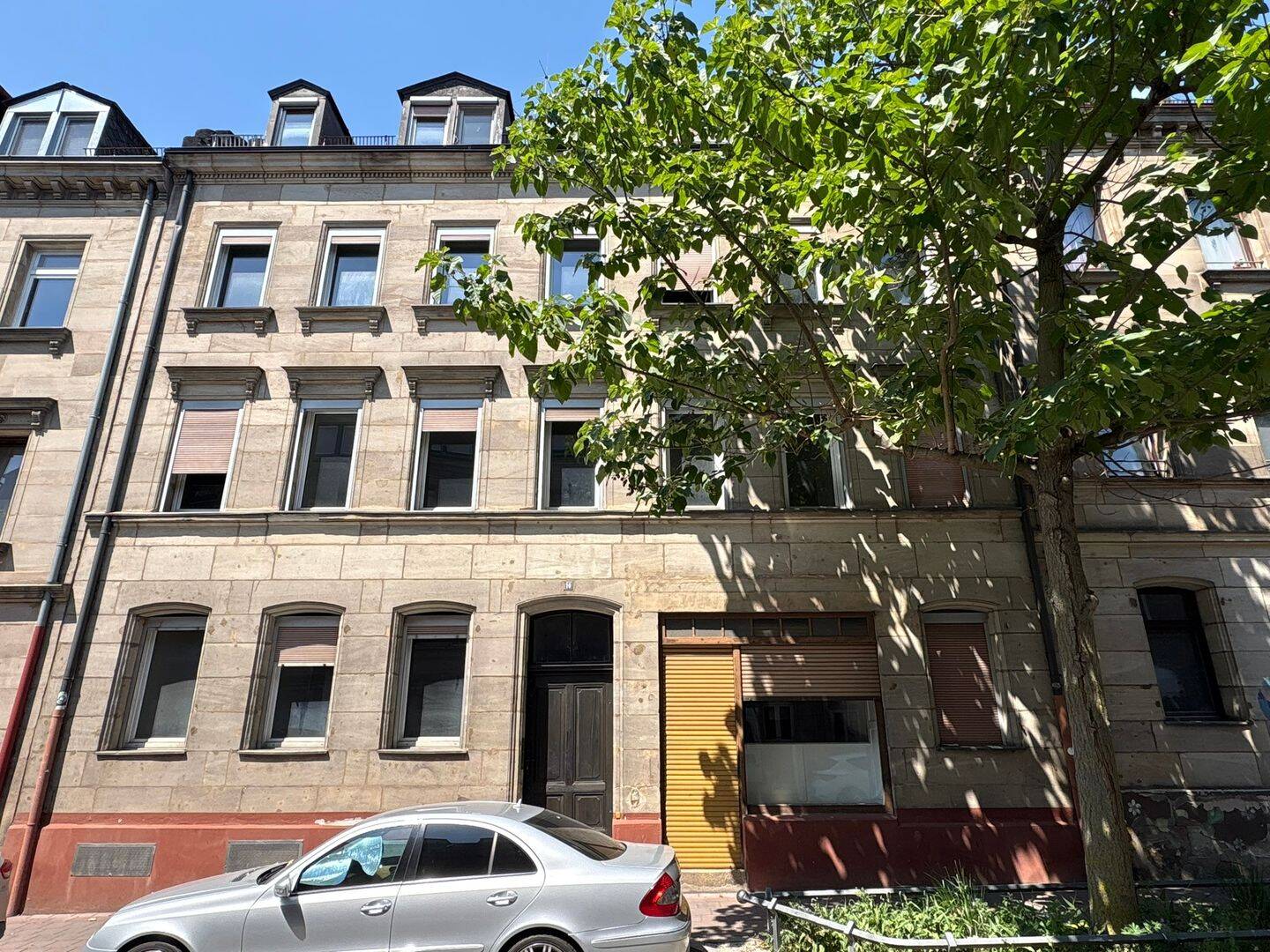 Denkmalgeschütztes Wohn- & Geschäftsgebäude mit vielseitigen Nutzungsmöglichkeiten in zentraler Lage, 90762 Fürth (Innenstadt)