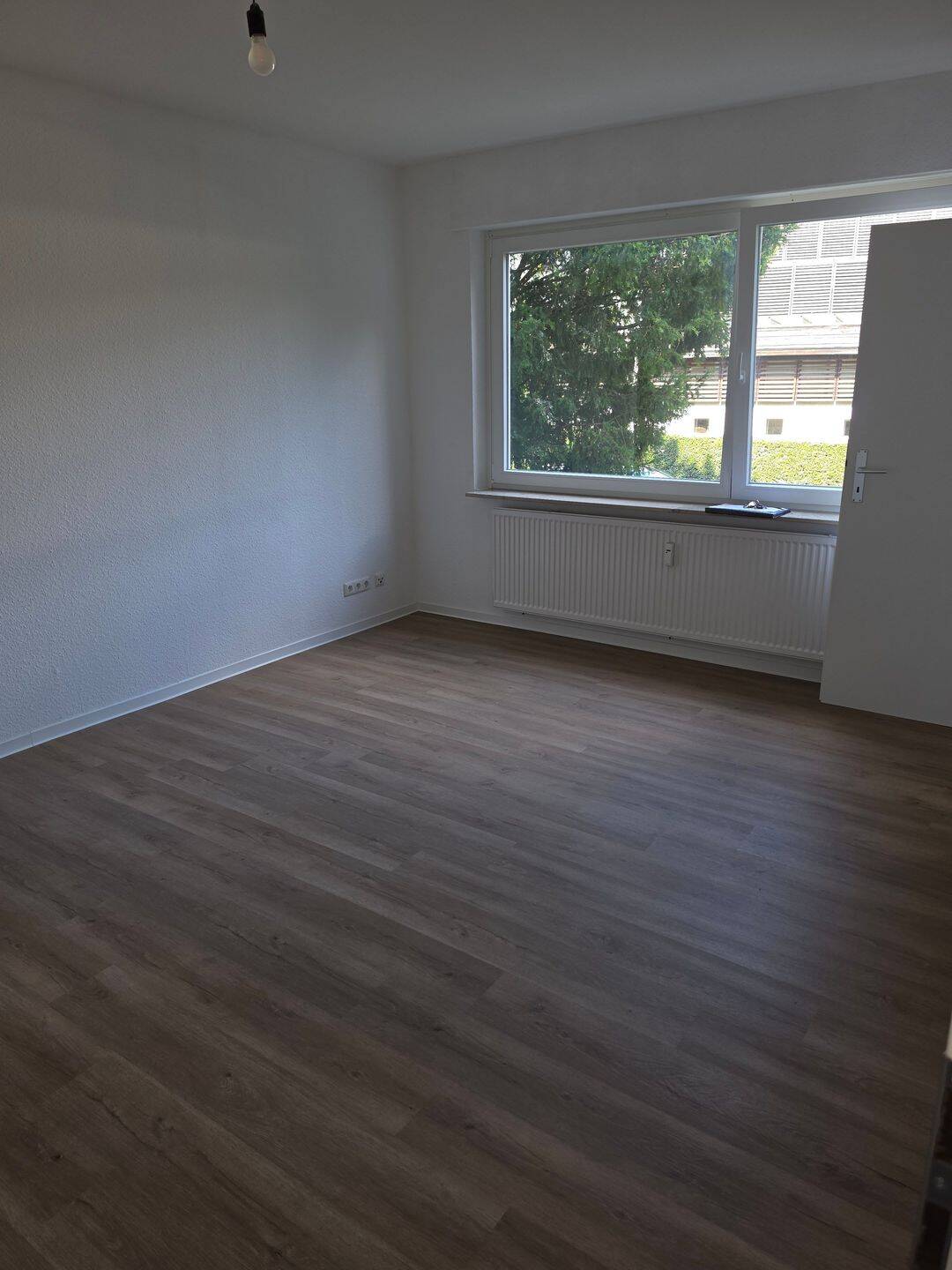 SENIOREN-Wohnung in FFM-Nieder-Erlenbach – 1,5 Zimmer mit Balkon, 60437 Frankfurt am Main