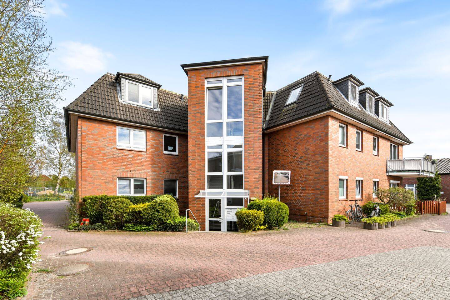 Einziehen & wohlfühlen – modernisierte Wohnung mit Balkon und Stellplatz in ruhiger Lage, 25474 Hasloh