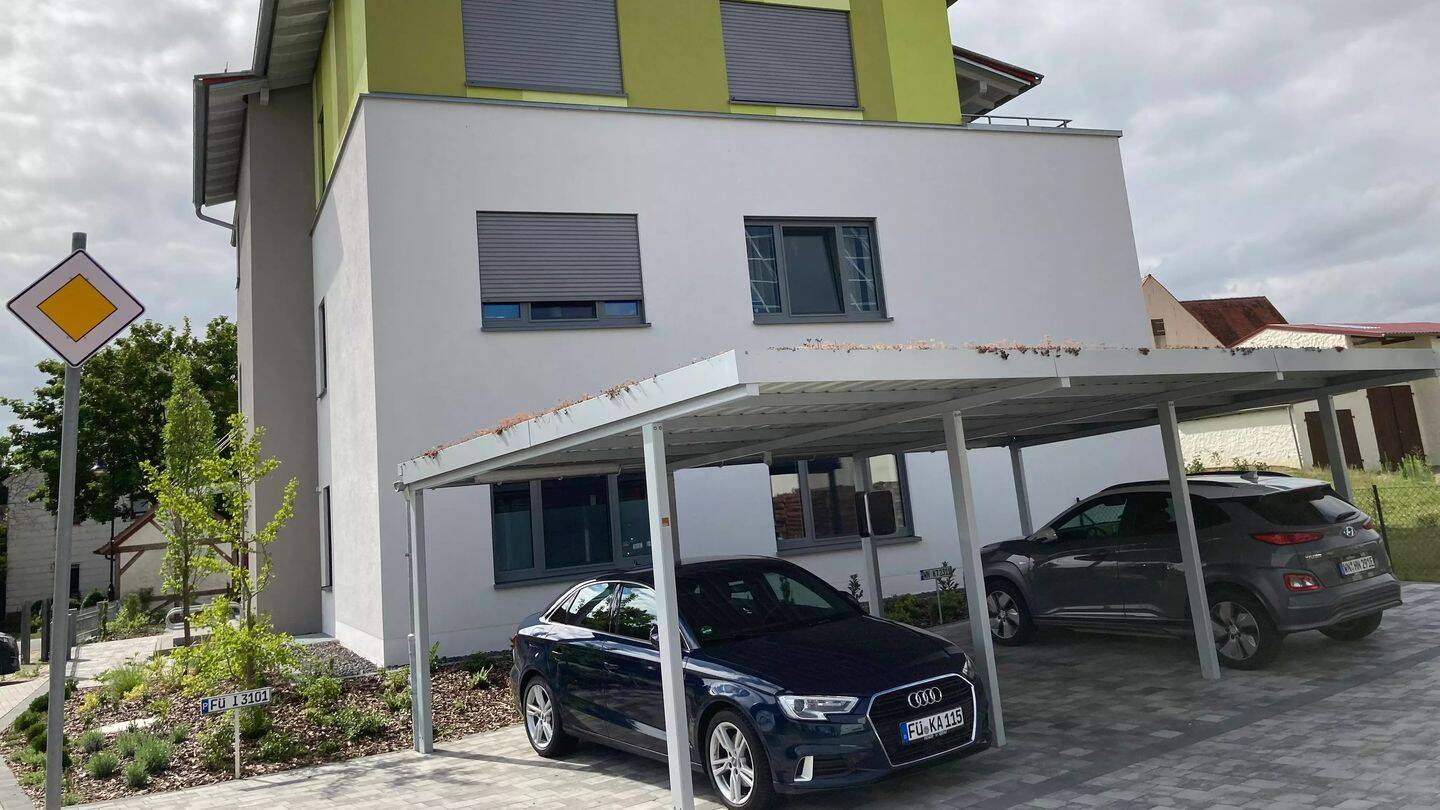Moderne 4-Zimmer-Wohnung mit nachhaltigem Energiekonzept, hochwertiger Ausstattung und überdachtem Balkon, 90556 Cadolzburg