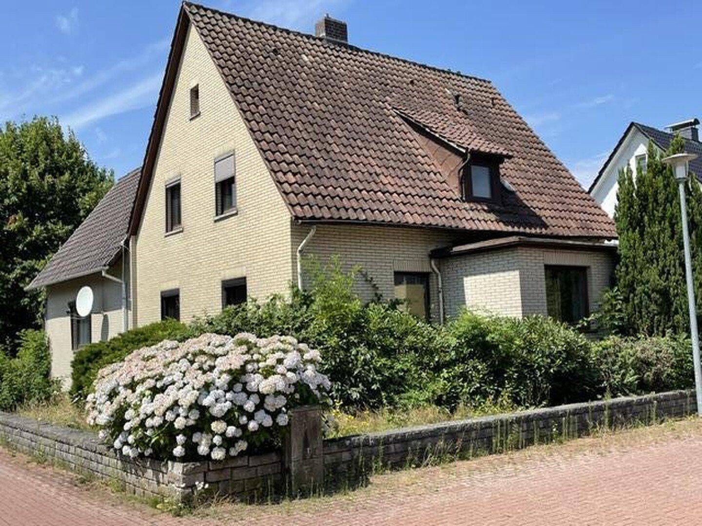 Haus freistehend gute Lage 180 QM Wohnfl 1200 QM Grund Provisionsfrei, 31655 Stadthagen