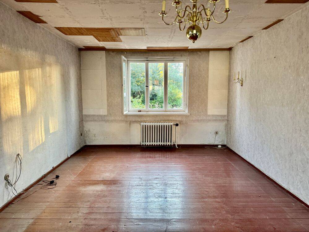 Haus im Dornröschenschlaf., 4683 Naunhof