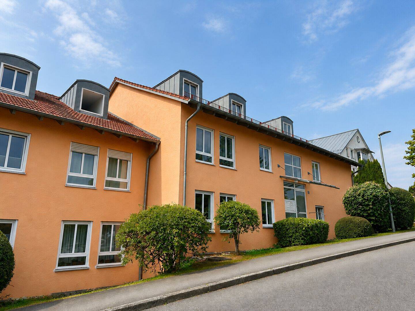 Renovierte 2-Zimmer-Erdgeschosswohnung mit EBK, Stellplatz und Gartenterrasse, 94036 Passau (Abraham Haidenhof-Nord Haidenhof-Süd Heining Kohlbruck)