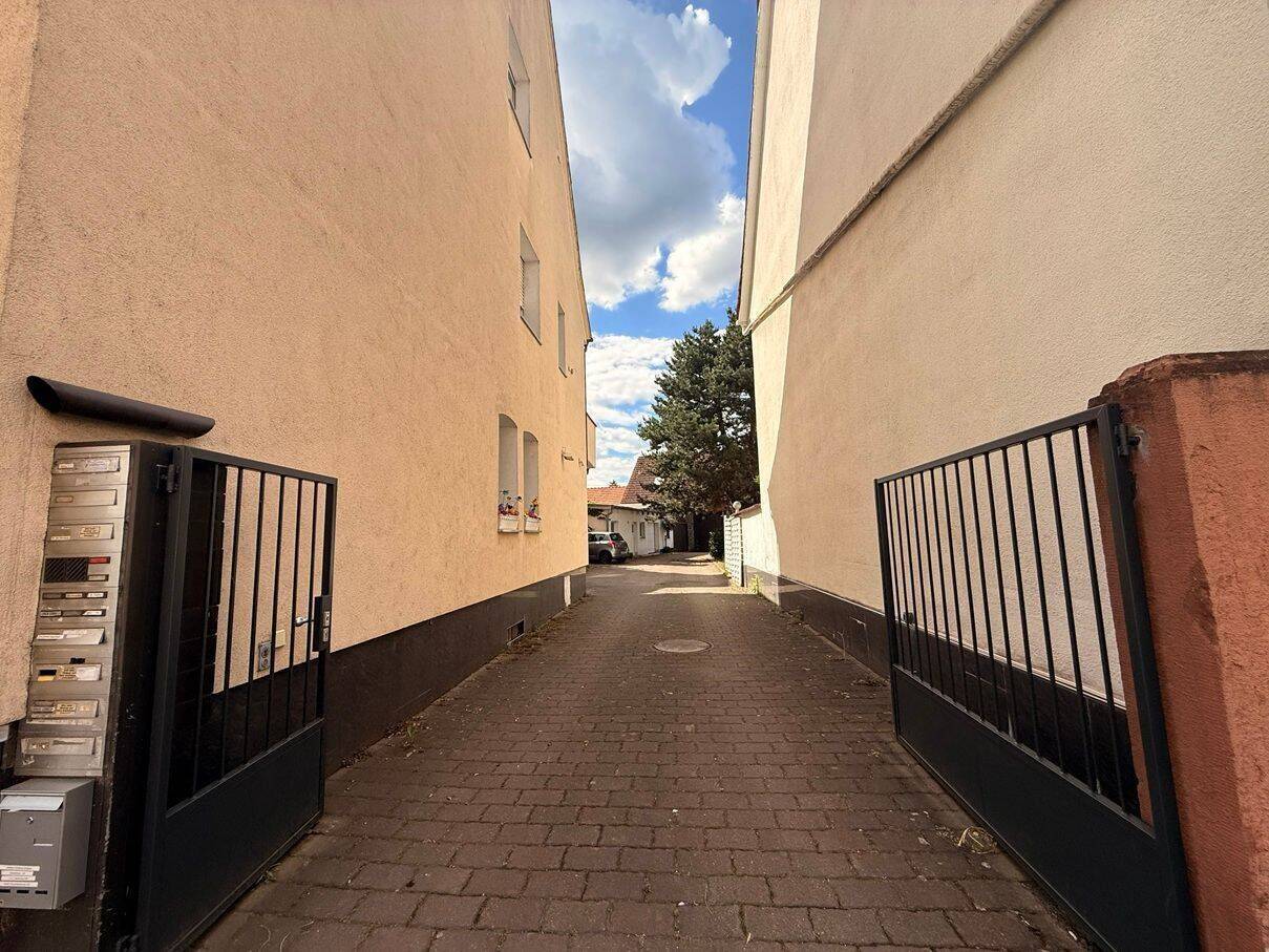 Charmante 2-Zimmer-Wohnung mit Balkon und Stellplatz in Dreieich, 63303 Dreieich