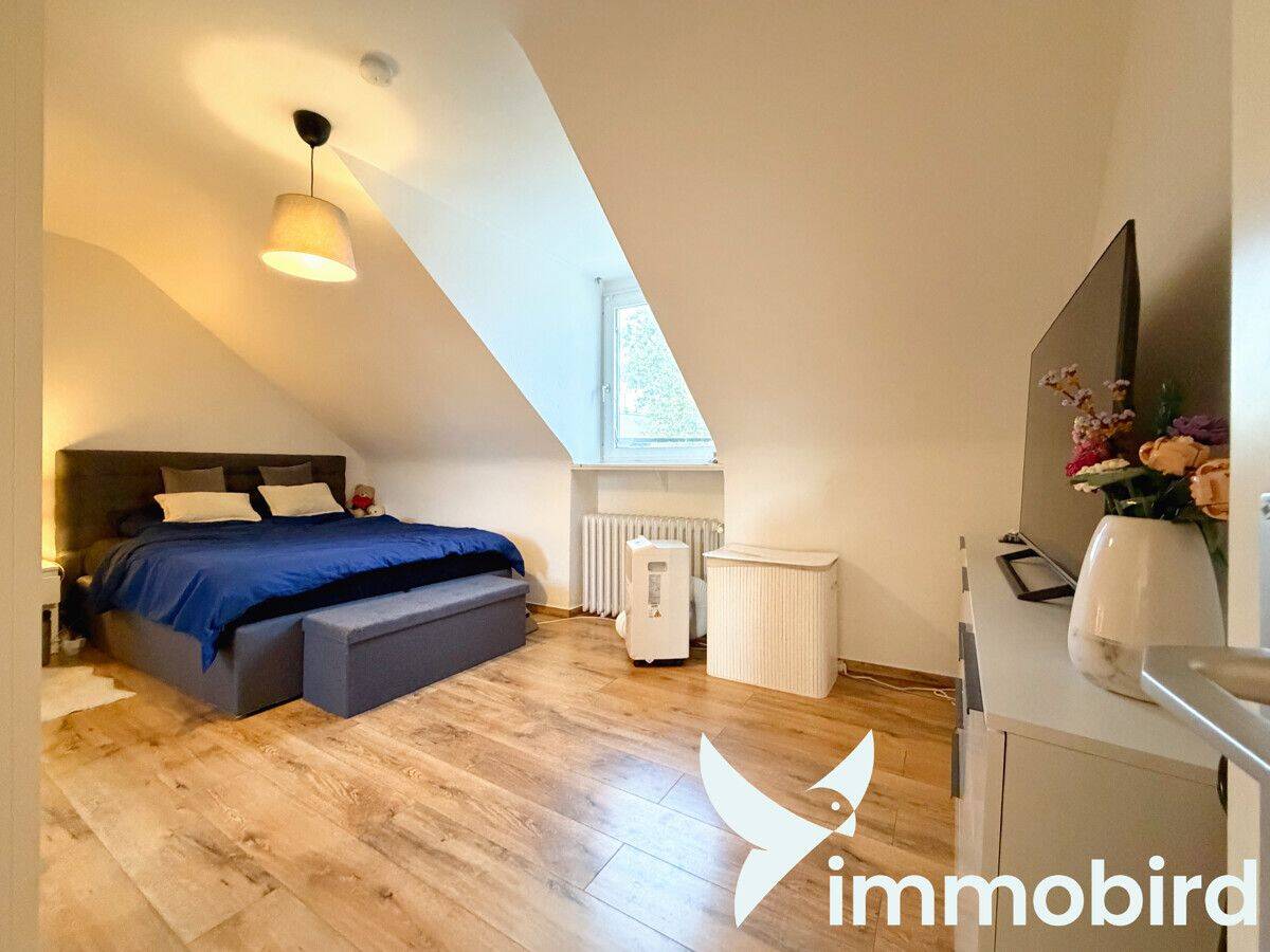 *St. Ursula, Domnähe, Seitenstraße* Bezugsfreie 3-Zimmer Dachgeschosswohnung im Herzen von Köln, 50668 Köln (Innenstadt-Nord Altstadt-Nord Neustadt-Nord)