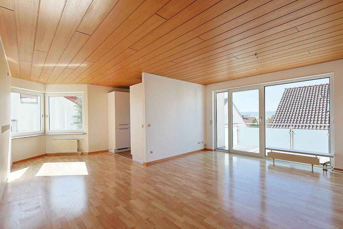 Lichtdurchflutete Wohnung in ruhiger Lage – sofort bezugsfrei, 71254 Ditzingen