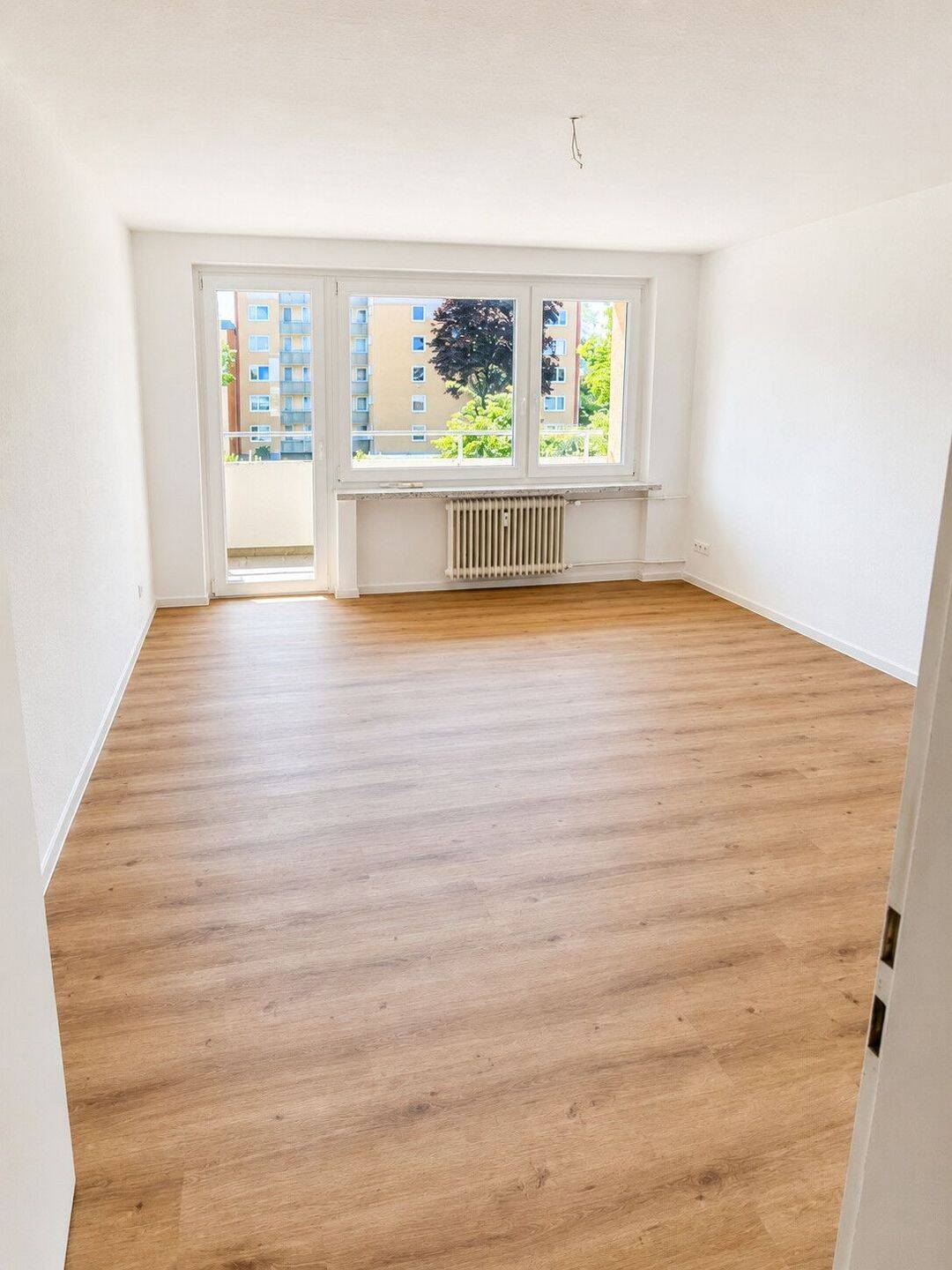 Sanierte 2-Zimmer-Wohnung mit Loggia & traumhaftem Weitblick in Barsingh./ Egestorf, 30890 Barsinghausen