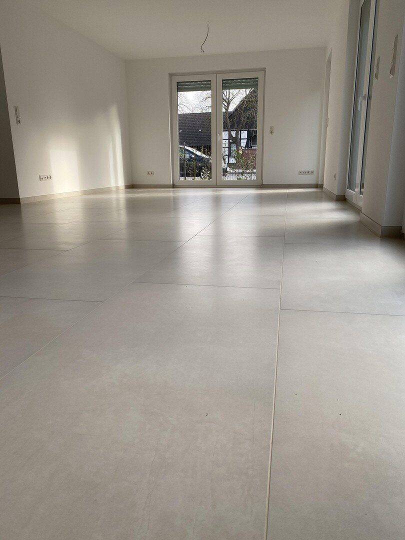 Neubau 2022 | 3,5-Zimmer-EG-Wohnung mit Garten, Terrasse & Aufzug in Hannover-Misburg, 30629 Hannover