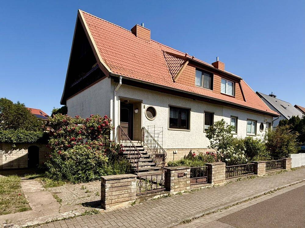 Gepflegte Doppelhaushälfte in Magdeburg – Stadtfeld West, 39110 Magdeburg (Diesdorf Stadtfeld West)