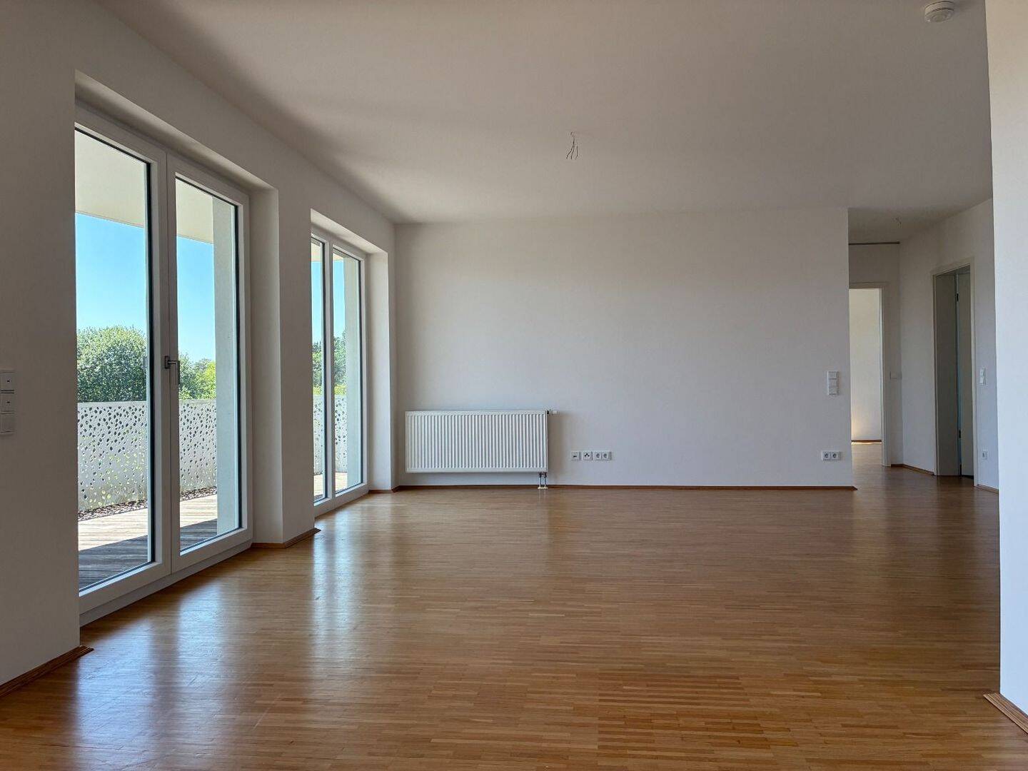Helle 4-Zimmer-Wohnung mit Süd-/Westbalkon und Einbauküche, 30559 Hannover