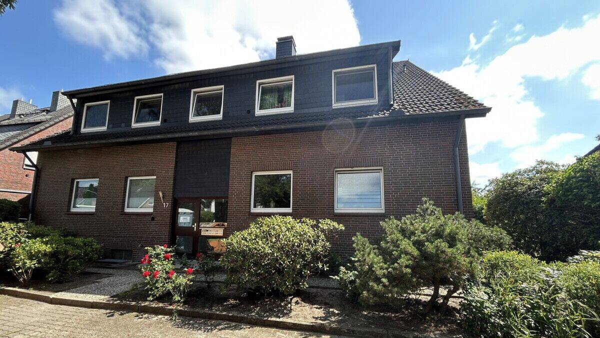Helle Dachgeschosswohnung – gestalten Sie selbst!, 22848 Norderstedt