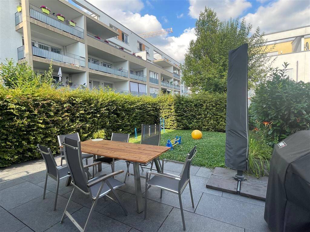 Lage Lage Lage – Reiheneckhaus mit großzügiger Aufteilung, Terrasse und Garten!, 71034 Böblingen