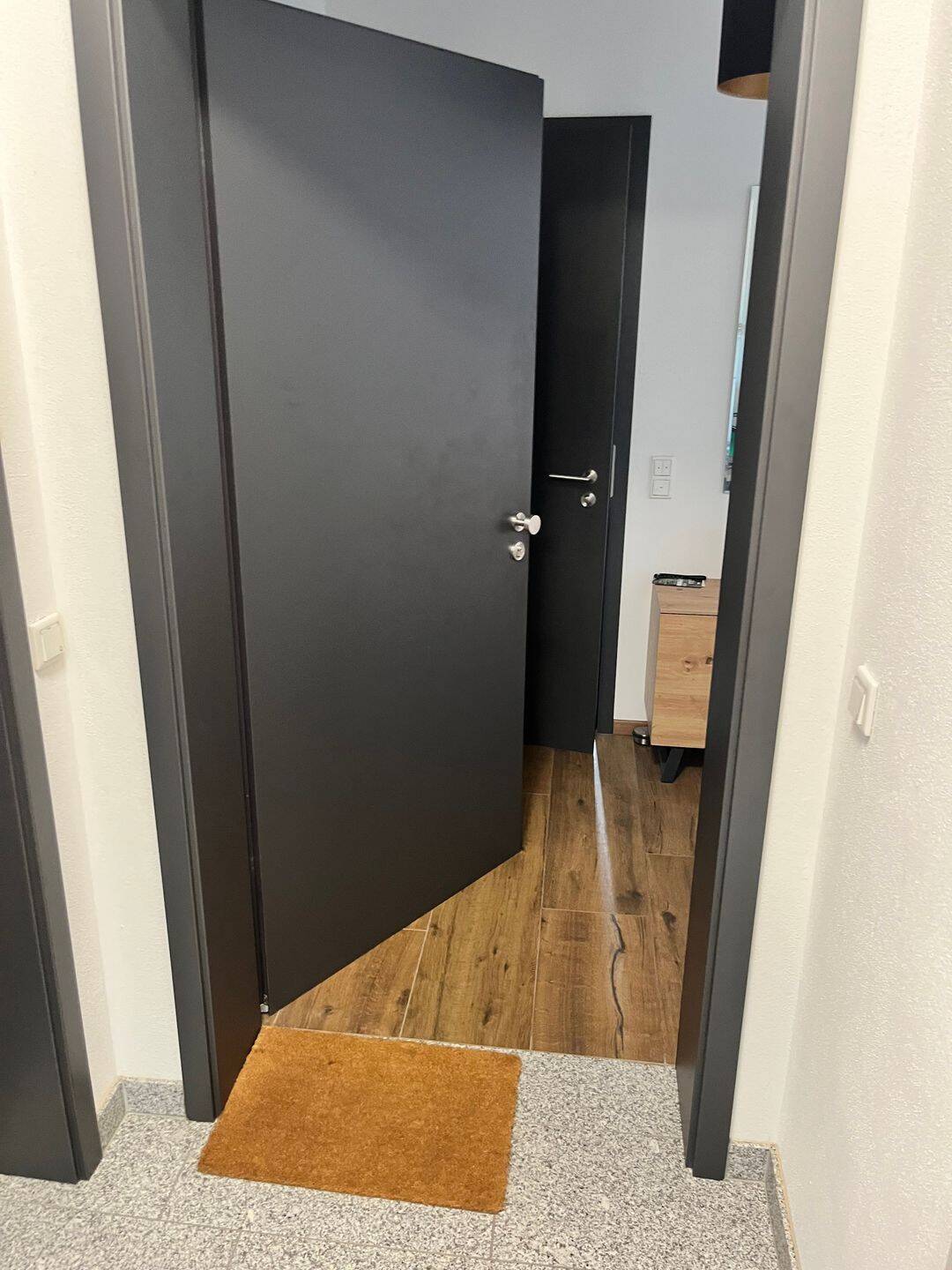1-Zimmer Wohnung ca 40qm mit Terrasse, 83026 Rosenheim (Aising Happing Pang Süd)