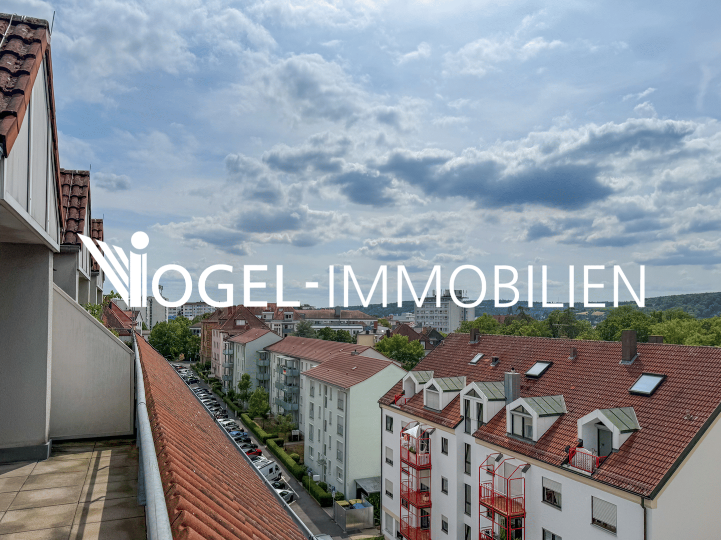 Großzügige 4-Zimmer-Wohnung mit Dachterrasse auf 2 Ebenen, 97072 Würzburg (Altstadt Sanderau)