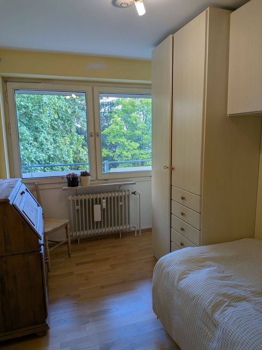 Schönes Zimmer in einer WG zur Zwischenmiete ab sofort, 82008 Unterhaching