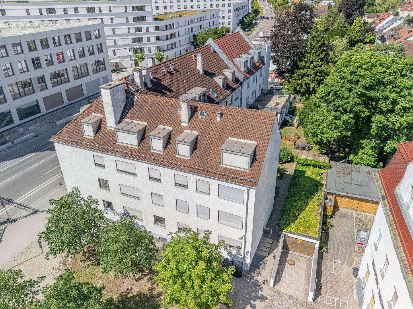 Gut geschnittene 3-Zimmer mit Südloggia / Kauf gegen Gebot, 80997 München (Allach-Untermenzing Moosach Pasing-Obermenzing)