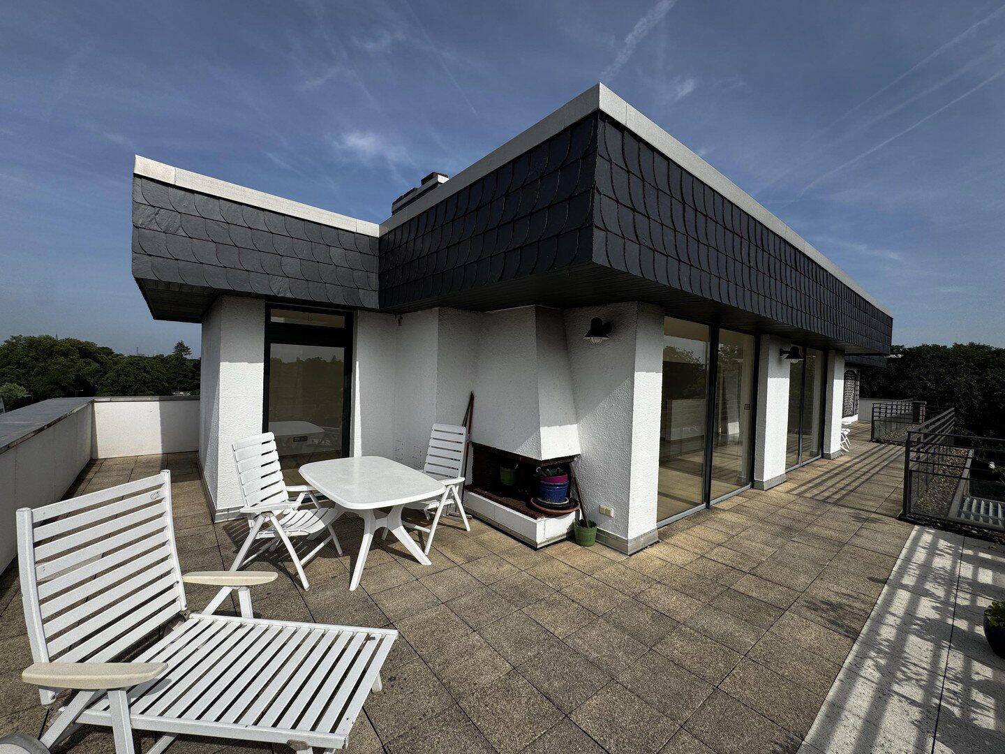 Penthouse in Bestlage von Krefeld-Bockum – 110 m² Dachterrasse, Kamin & unverbaubarer Weitblick, 47800 Krefeld