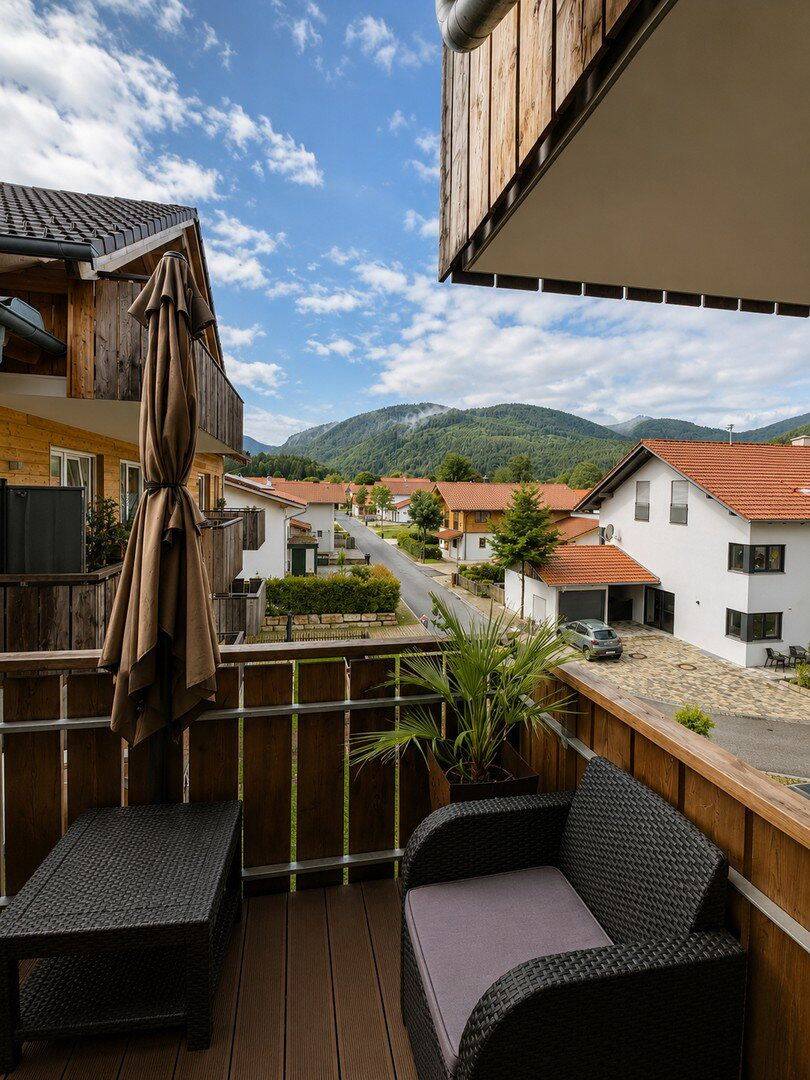 Wohnen im Grünen mit herrlichem Bergblick – Moderne 2-Zimmer-Wohnung, 83313 Siegsdorf