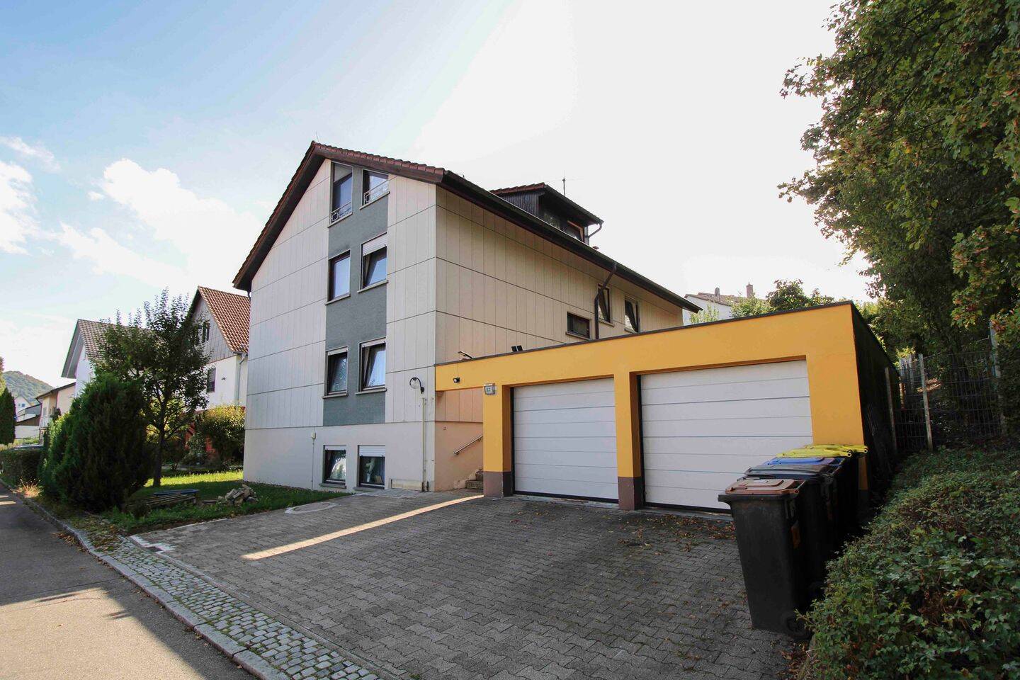 Vollvermietbares 4-Familienhaus in ruhiger Anliegerstraße – Viel Platz & Entwicklungsspielraum, 72766 Reutlingen