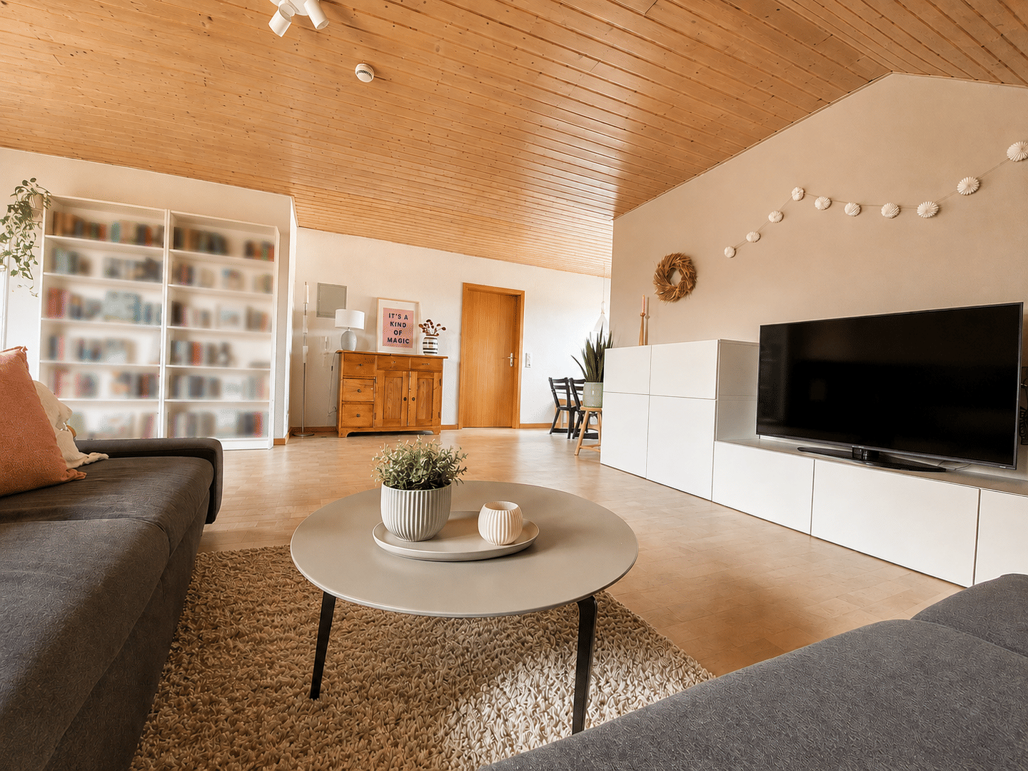 Wunderschöne DG-Wohnung in Ulm-Gögglingen, 89079 Ulm