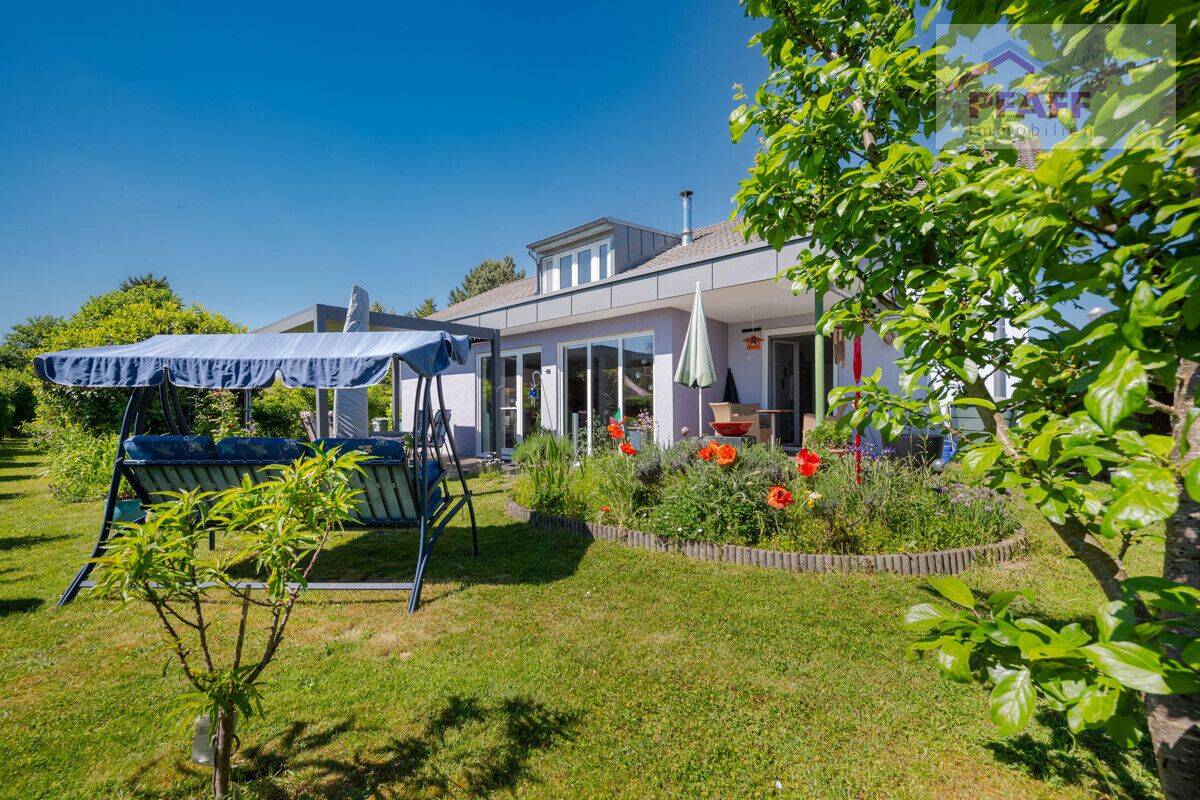 Zuhause ankommen in Bietingen! Traumhaus mit großem Garten, frei ca. Dezember 2026, 78244 Gottmadingen