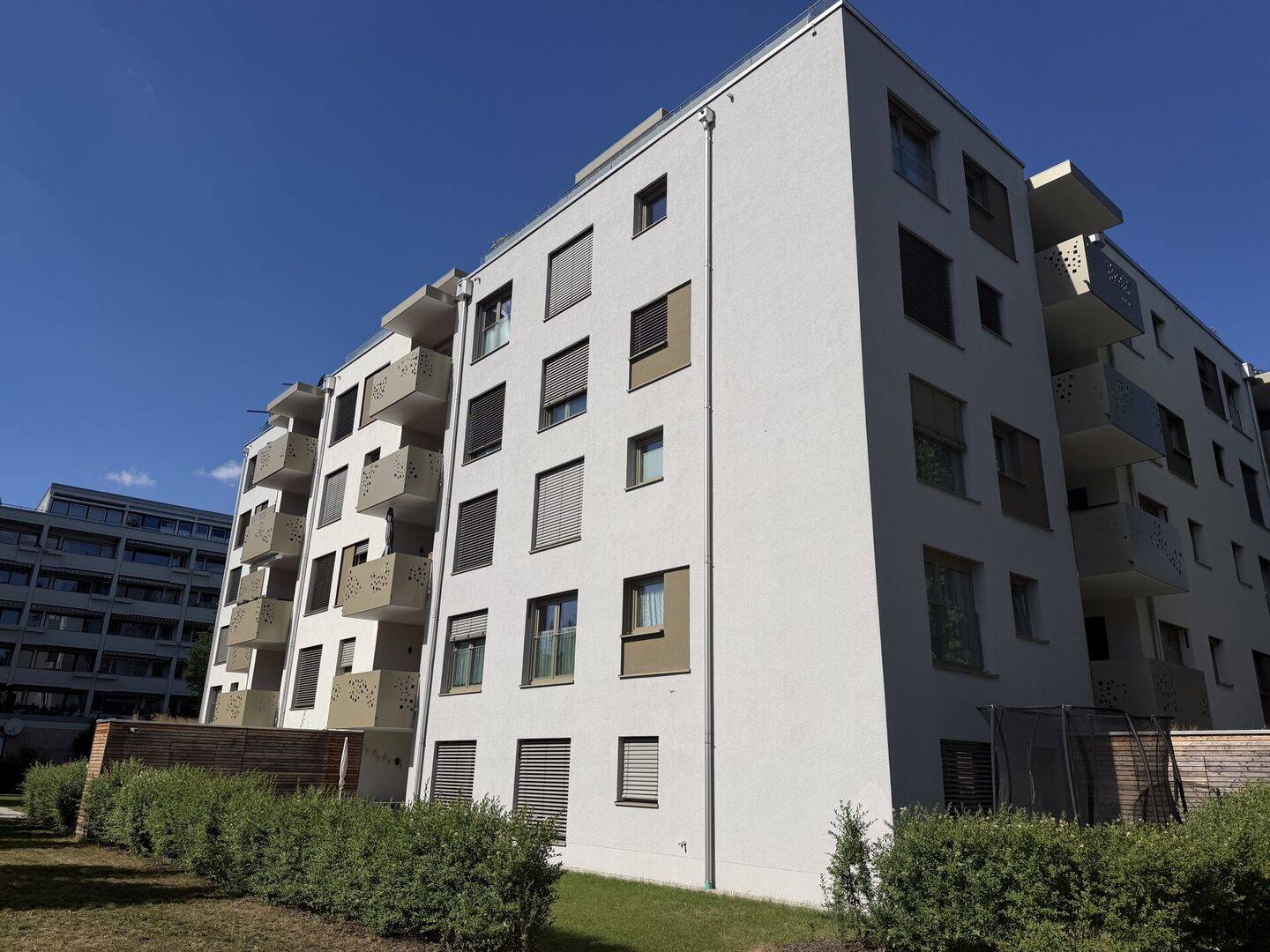 Moderne 3 Zi.-Wohnung mit EBK und Balkon. Ruhig und komfortabel leben unweit der Altstadt., 84034 Landshut (Münchnerau Nikola West)