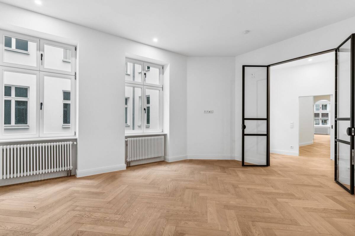 Clean chic trifft Gründerzeit-Charme: Saniertes 4-Zimmer-Juwel mit Balkon, 10178 Berlin (Mitte)