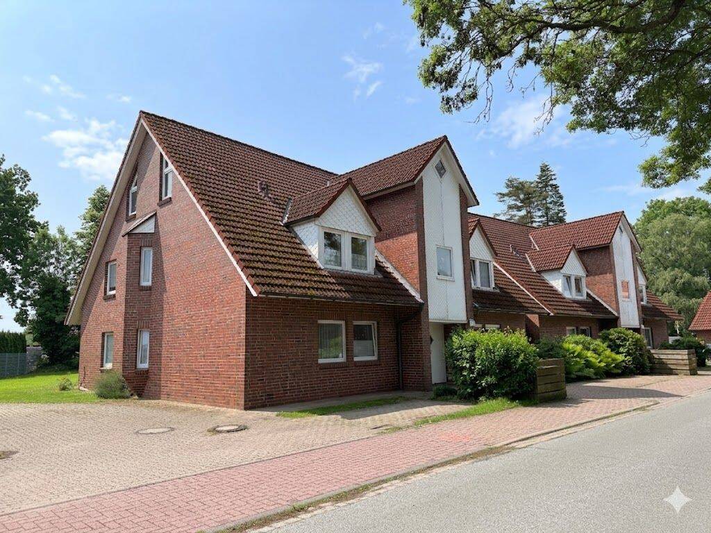 Drochtersen: freundliche 3-Zi-OG-Whg mit kl. Balkon, 21706 Drochtersen