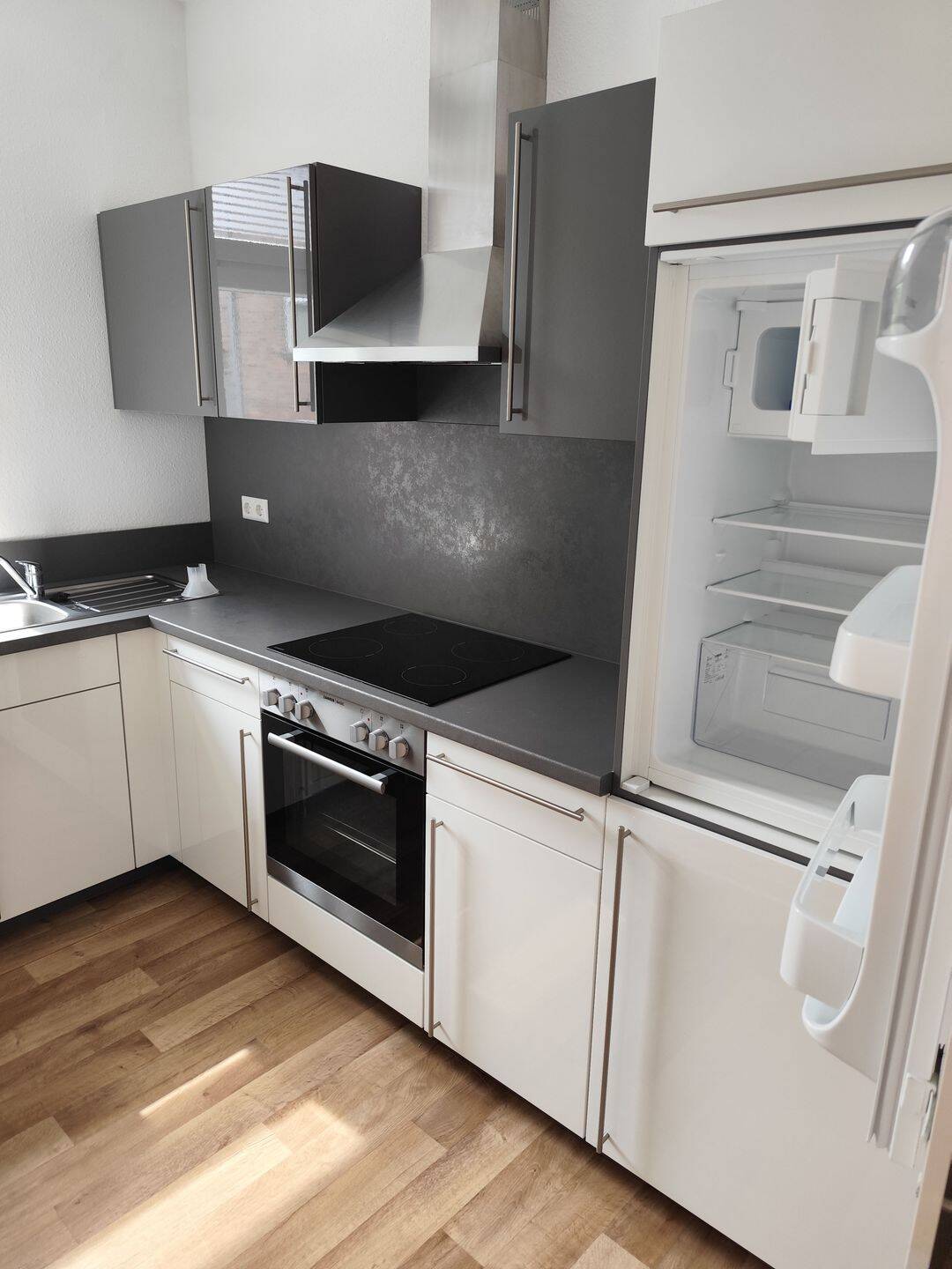 Eine renovierte Wohnung mit EBK – 7749 Jena – Bild 1 von 11