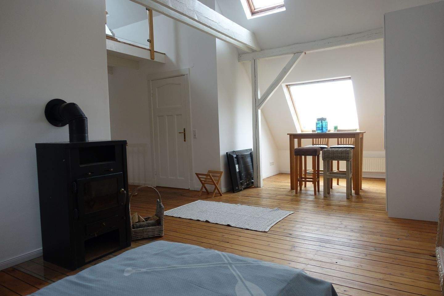 MÖBLIERT ! Für FIRMEN – Wohnung mit 3 sep Schlafräumen, 28197 Bremen