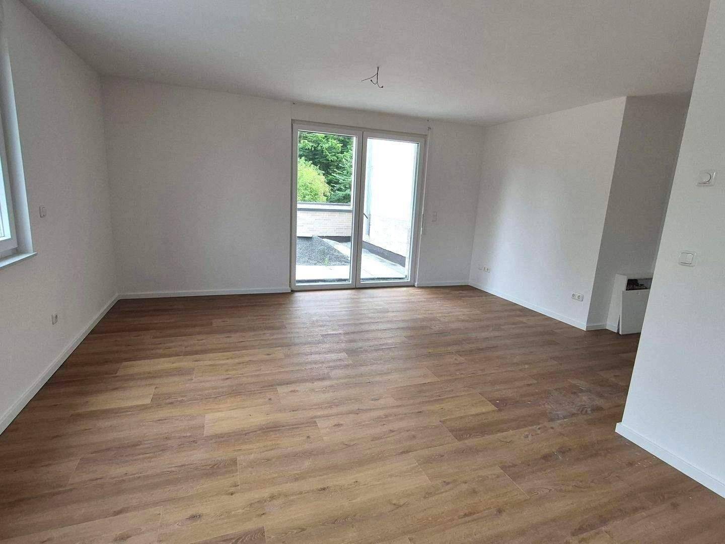 Freie Bes. Dienstag von 18 – 19 Uhr ! Moderner Wohnraum mit gelungener Grundrisslösung  ! Terrasse und Stellplatz !  Energieausweis A+ !, 41352 Korschenbroich