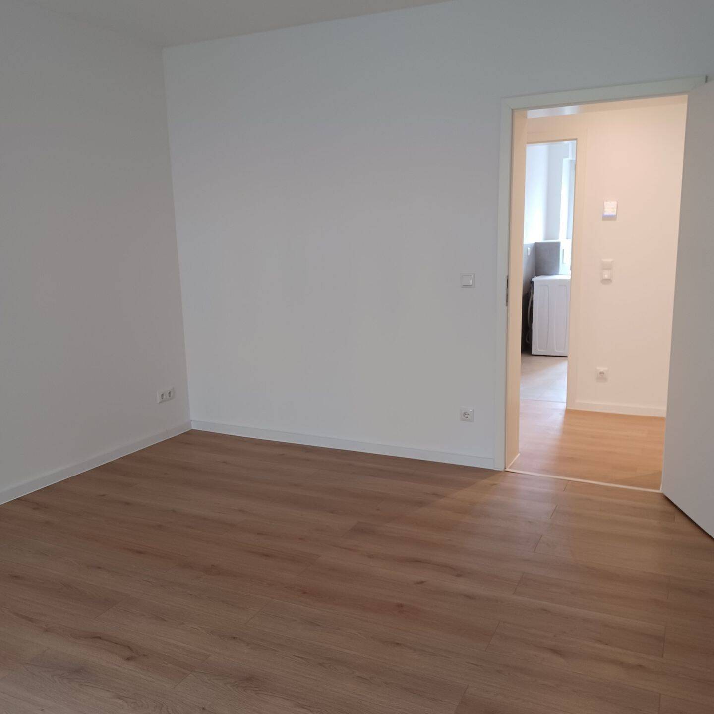 2-Zimmer-Wohnung renoviert mit Balkon und zentral gelegen, 90429 Nürnberg