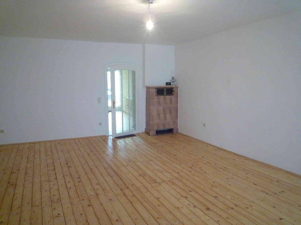 Ch. Schülke Immobilien präsentiert 2-Zimmer-Wohnung im Herzen von Freising mit hochwertiger Einbauküche und Kachelofen – Wohnen auf Zeit für 2 Jahre, 85354 Freising