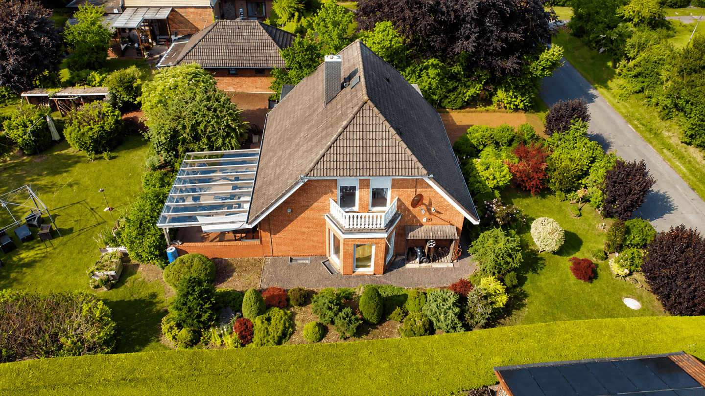 Großzügiges Einfamilienhaus mit Traumgarten, moderner Wärmepumpe und Vollkeller, 21376 Eyendorf