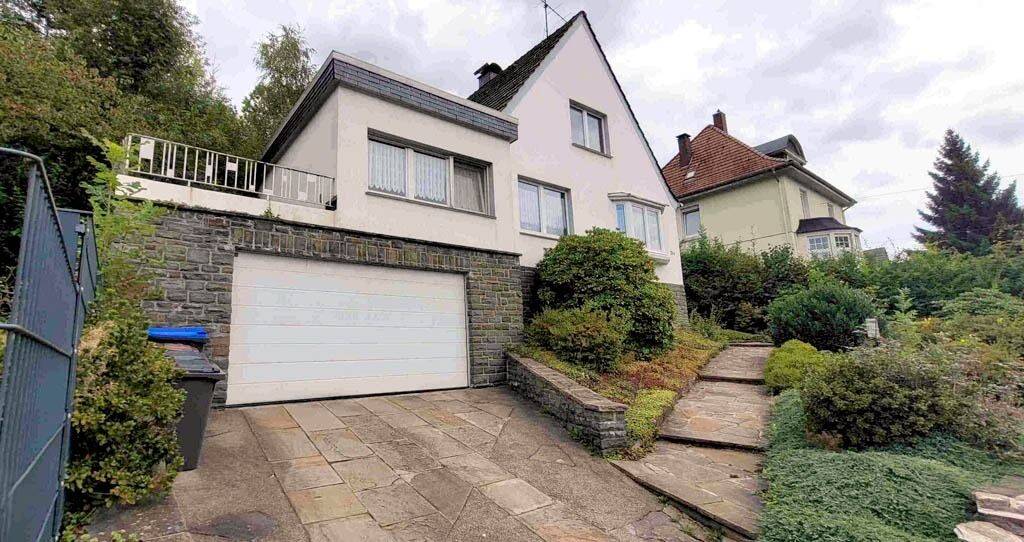 Preisreduziert zur Renovierung: 1-2 FH mit Garten, Terrasse & Doppelgarage. Verkehrsgünstig!, 58256 Ennepetal