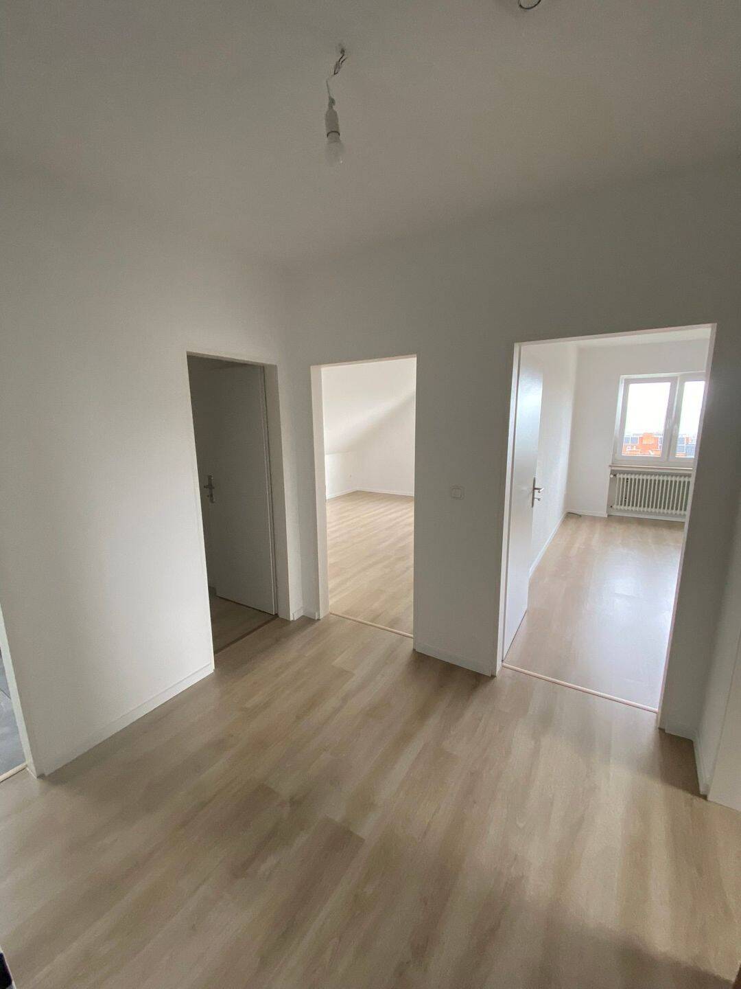 Toplage & Topzustand – Moderne 2 ZKB-Wohnung, 34233 Fuldatal (Wolfsanger/Hasenhecke)