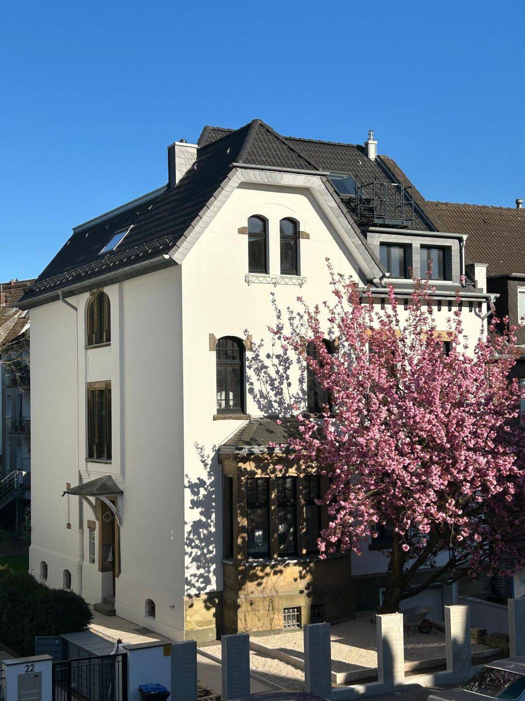 Erstbezug nach Kernsanierung – Dachterrassenwohnung in ruhiger Lage, 40235 Düsseldorf (Flingern Nord Flingern Süd Grafenberg)