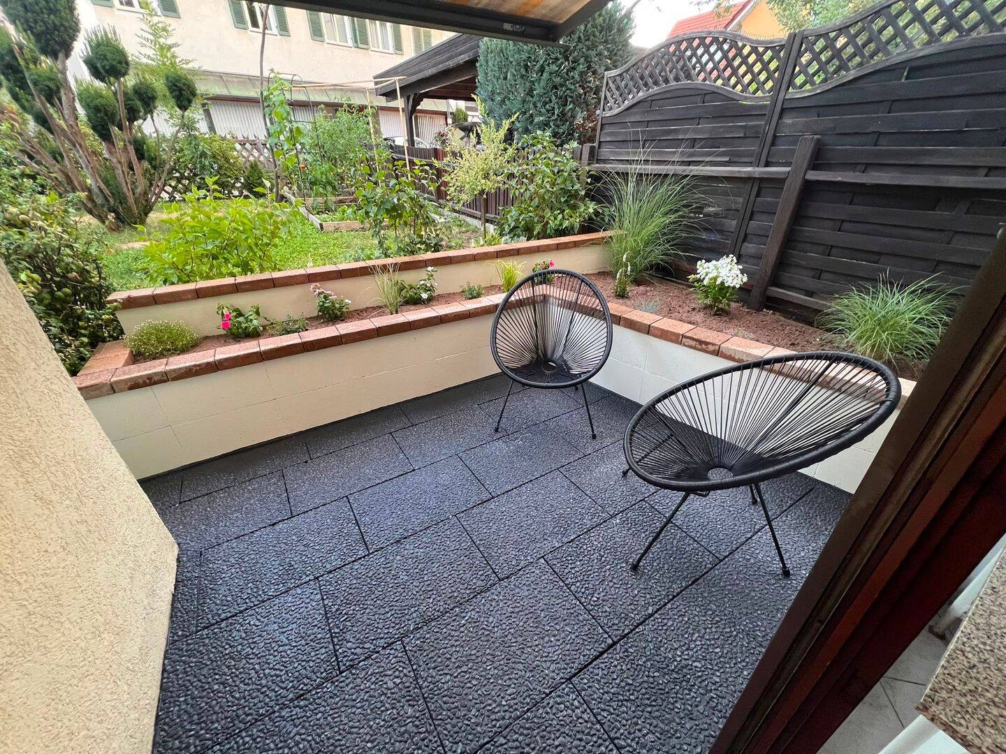 Gut gelegene wunderschöne Terrassen Wohnung, 70329 Stuttgart (Hedelfingen Obertürkheim Rohracker Uhlbach)