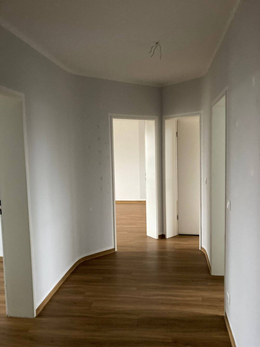 Schöne 4-Zimmer-Wohnung mit Balkon zu vermieten!, 61352 Bad Homburg v.d. Höhe