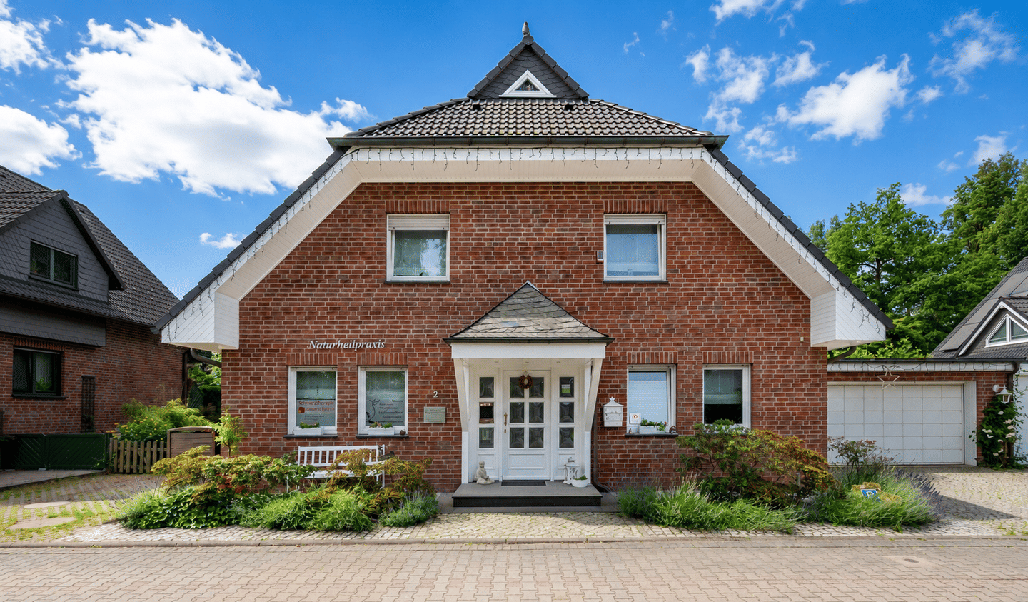 Hochwertiges und gepflegtes Einfamilienhaus in bevorzugter Lage in Cottbus Kiekebusch, 3054 Cottbus (Döbbrick Skadow)