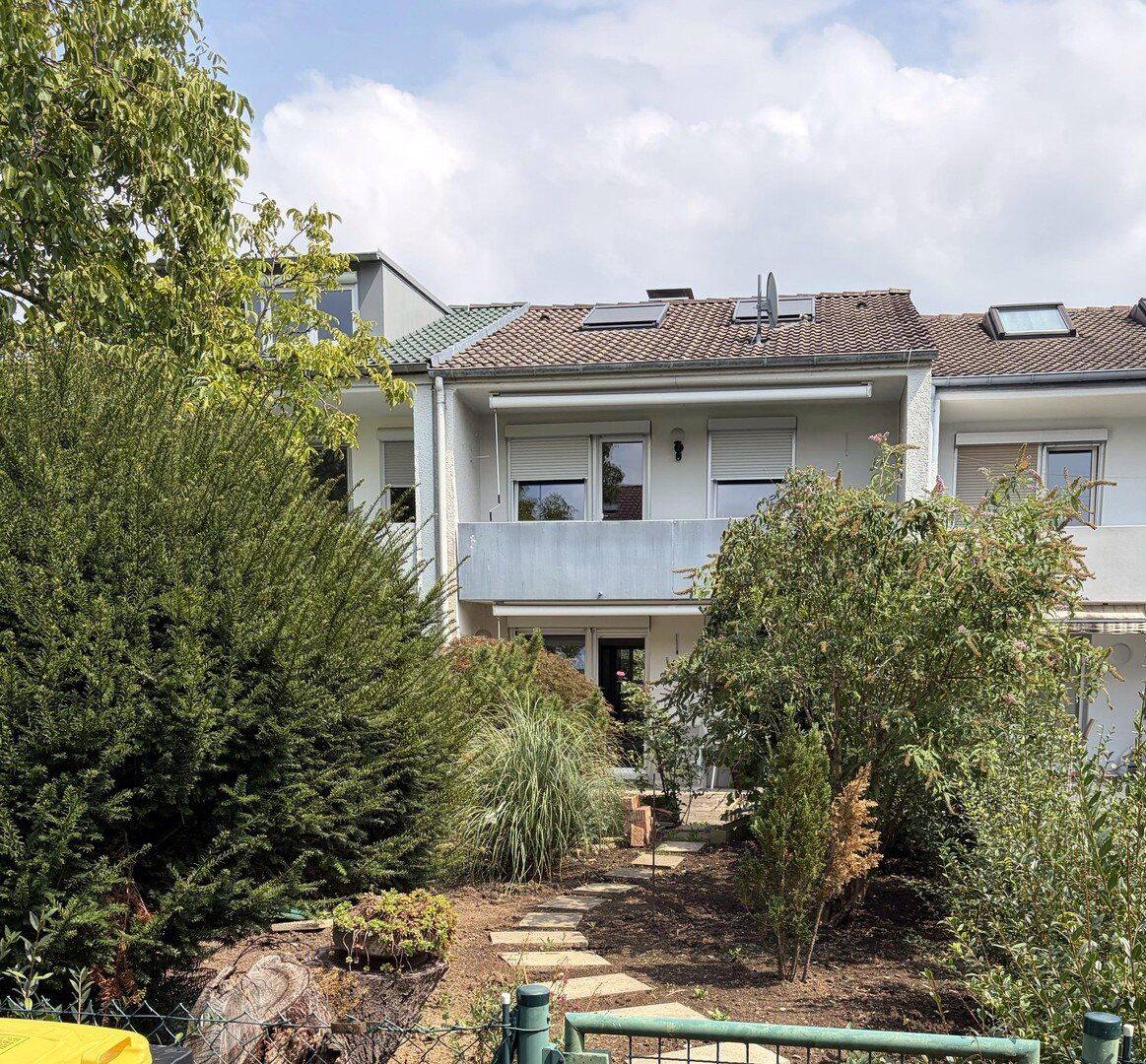 Charmantes Reihenhaus in ruhiger Lage mit Garage, 71254 Ditzingen