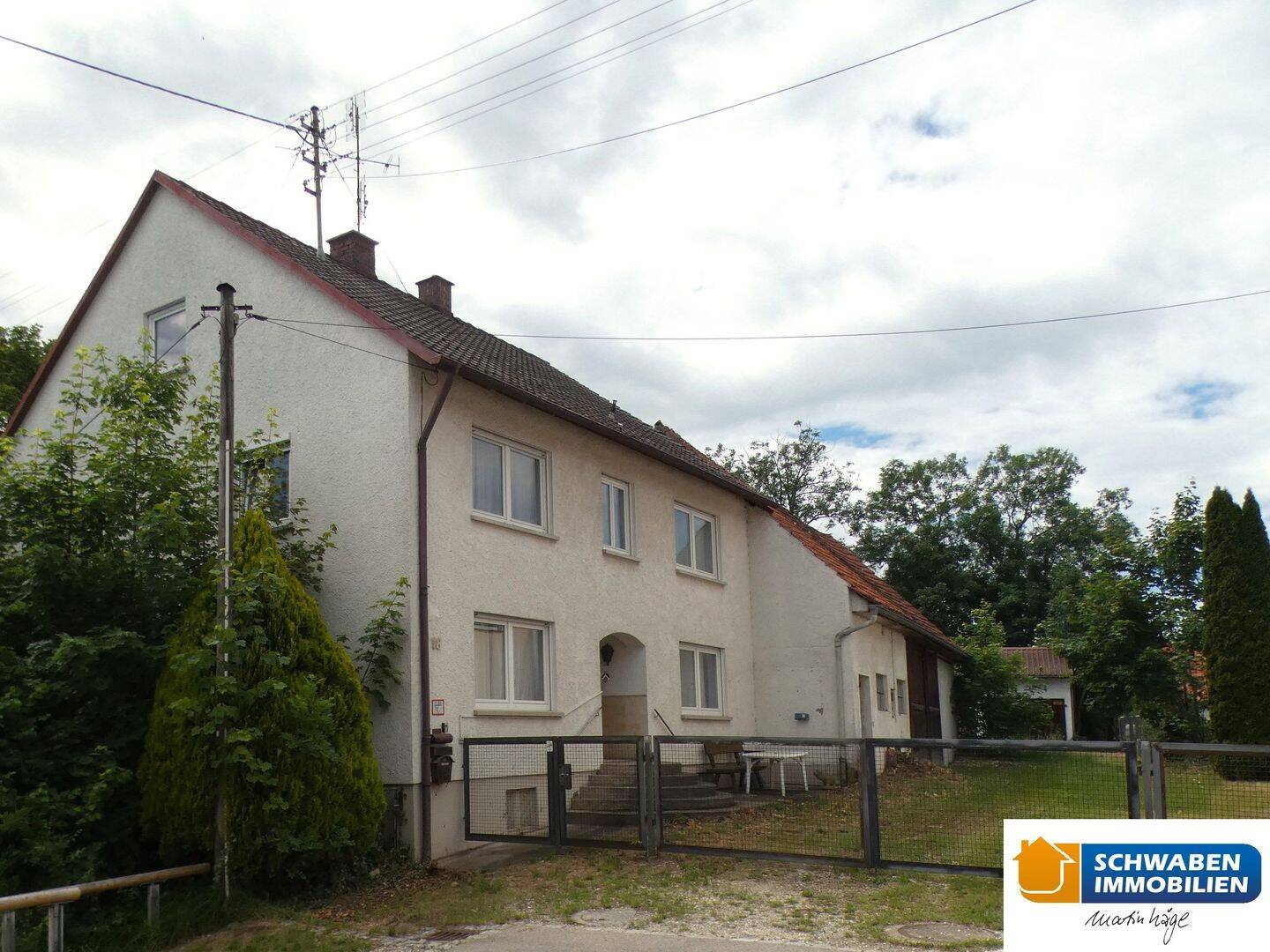 Großes, freistehendes Wohnhaus mit Nebengebäuden in Haldenwang (bei Burgau/Schwaben) zu verkaufen!, 89356 Haldenwang