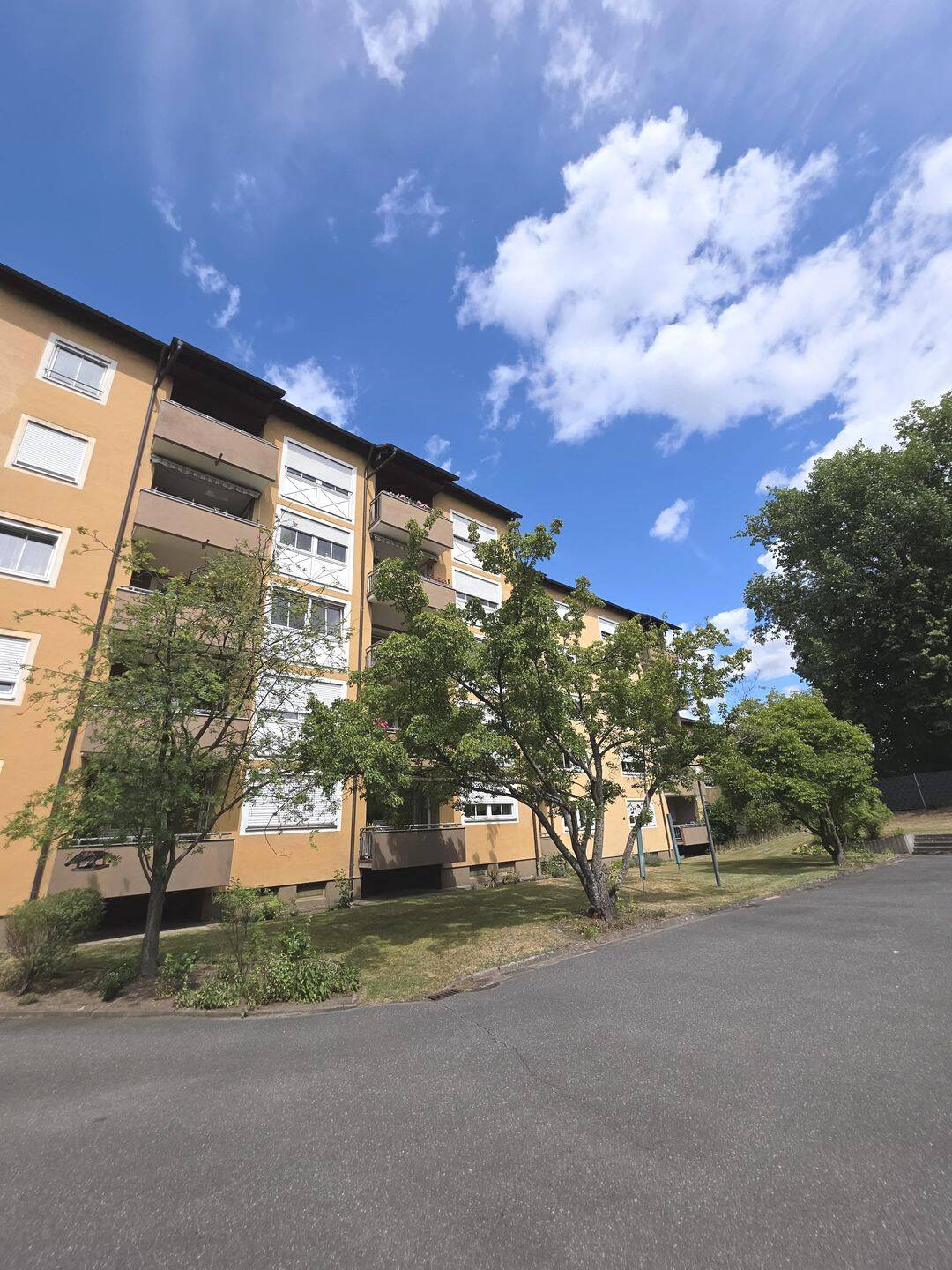 Eigennutzer und Investoren aufgepasst! 2-Zimmer-Wohnung mit Balkon in Weiden, 92637 Weiden i.d. OPf. (Weiden)