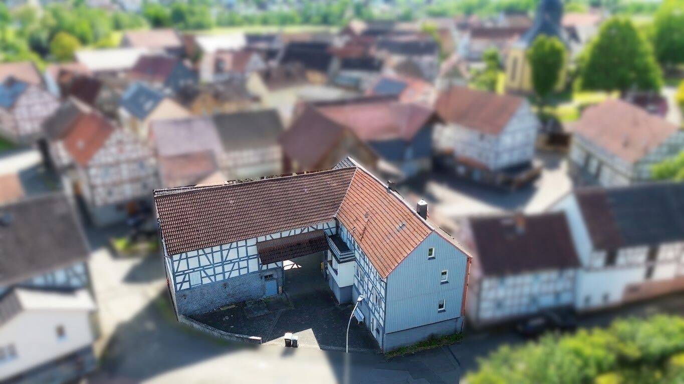 Historischer Fachwerkhof mit großzügigem Innenhof und vielseitigen Nutzungsmöglichkeiten, 35329 Gemünden (Felda)