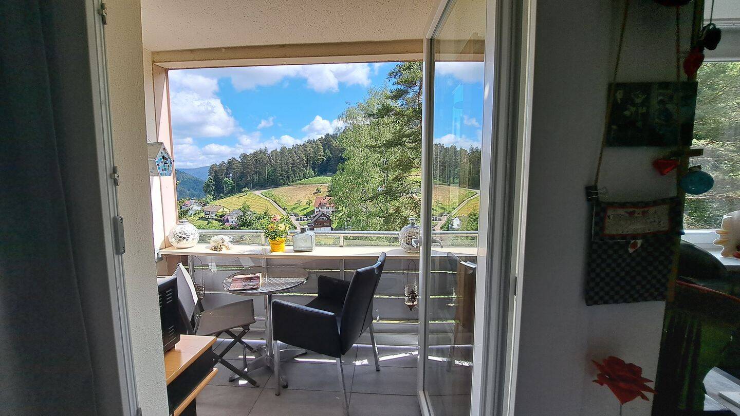 Günstiger Einstieg im Schwarzwald – Appartement mit Aussicht & Schwimmbad, 72270 Baiersbronn